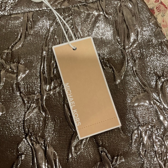 ❤️ MSRP 695.! Michael Kors Platinum skirt BEAUTIFUL 😍 - Picture 7 of 10
